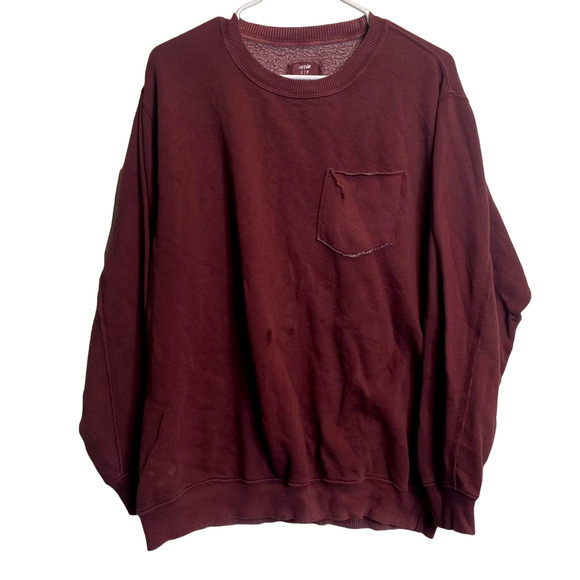 Maroon Crewneck - Picture 1 of 3